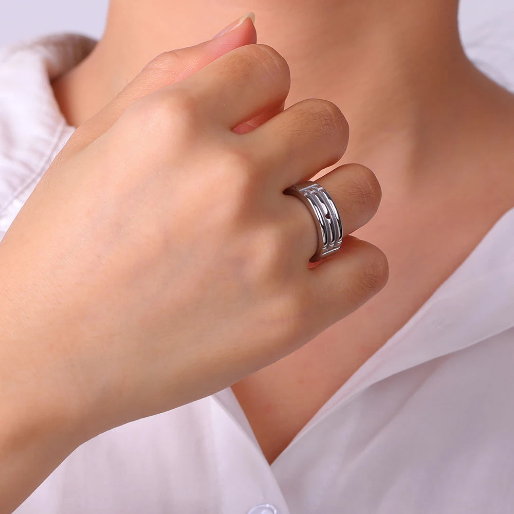 Lemegeton Simple Line Stainless Steel Charm Ring Fashion Silver Ring Men and Women Couple Wedding Gift