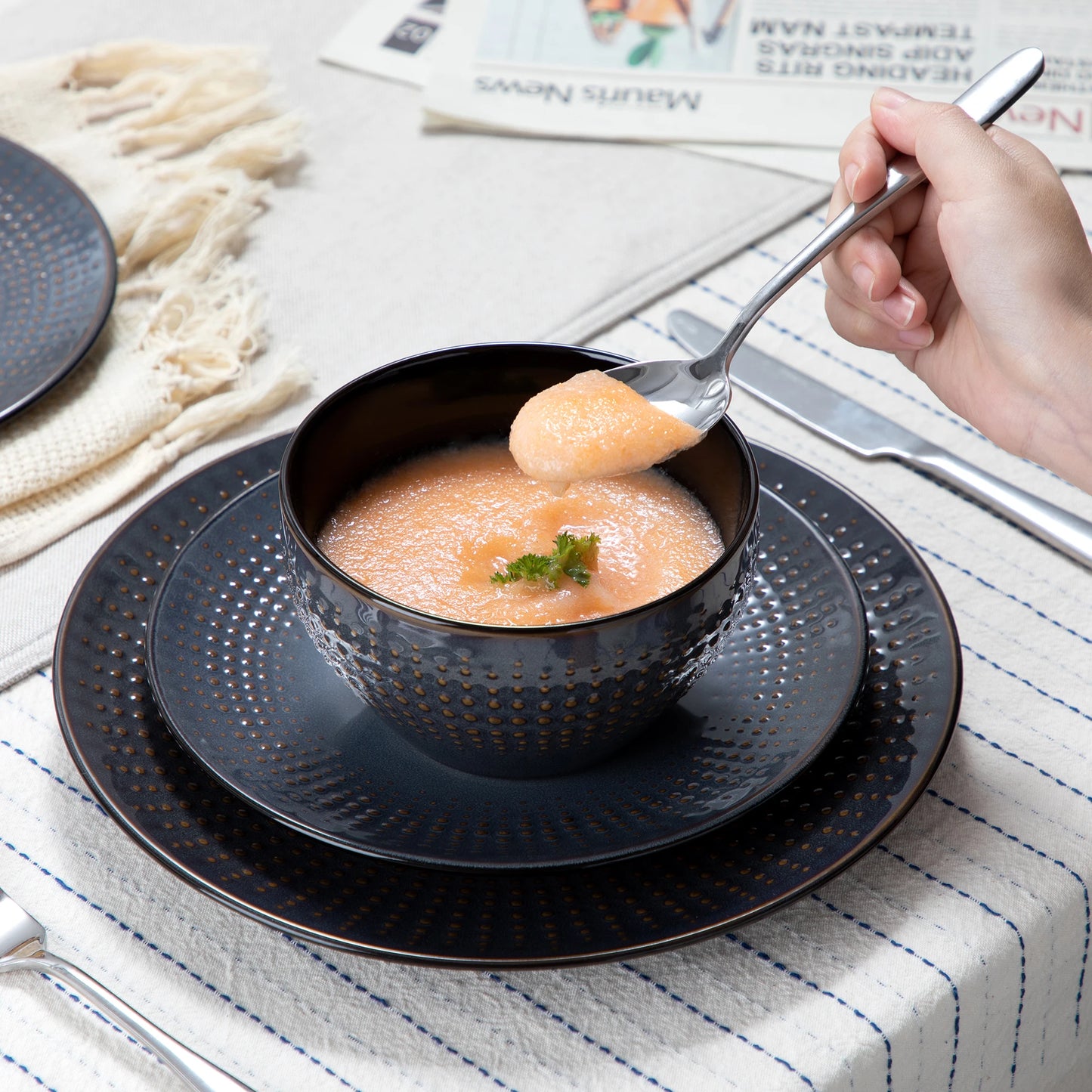 vancasso GUTO 16/32 Piece Embossed Relief Stoneware Tableware Set with Dinner/Dessert Plate/Soup Bowl/Mug Service for 4/8/12